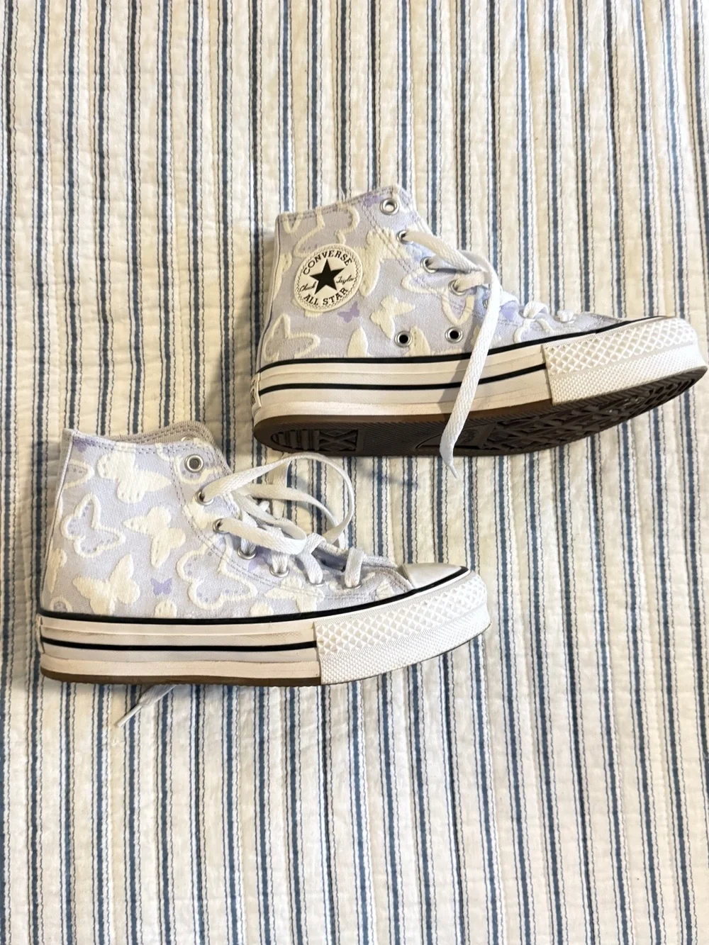 Converse High-Top Sneakers in White and Light Purple